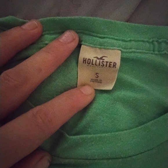 Hollister Mint Green Graphic Tee - Picture 3 of 4